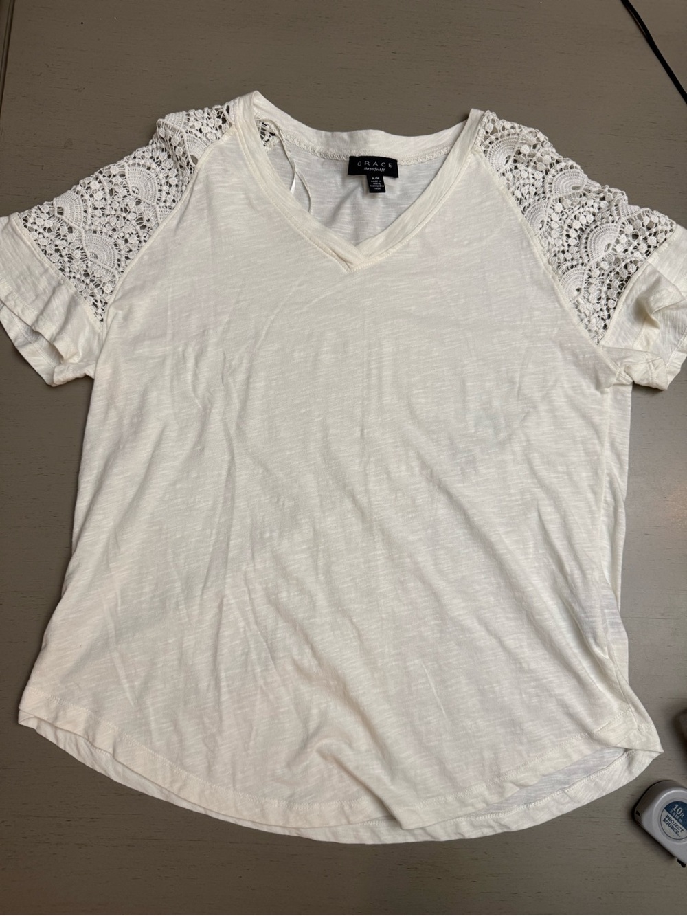 Grace Elements Women’s Size Large Cream Lace Sleeve V-Neck Top Worn once!  EUC